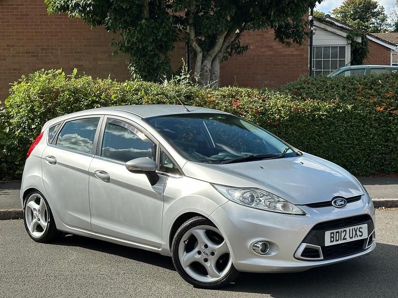 Silver Used 2012 Ford Fiesta Zetec Hatchback | £1,995 (Super price) - Image 1/4
