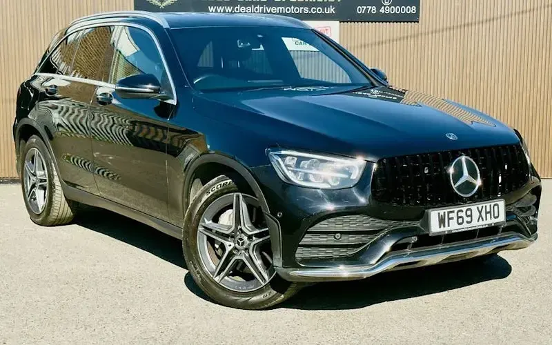 Usado Mercedes GLC220 AMG line 194 HP (142 kW) 2022 Carrinha