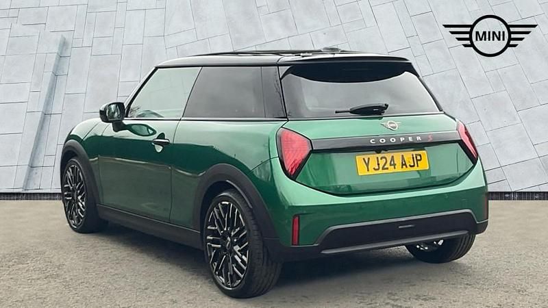 Used Mini Cooper S Hatch 201 HP (147 kW) 2024 Green Hatchback
