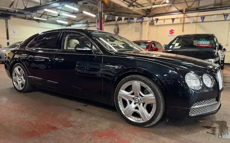 Used Bentley Flying Spur Mulliner 625 HP (459 kW) 2017 Sedan