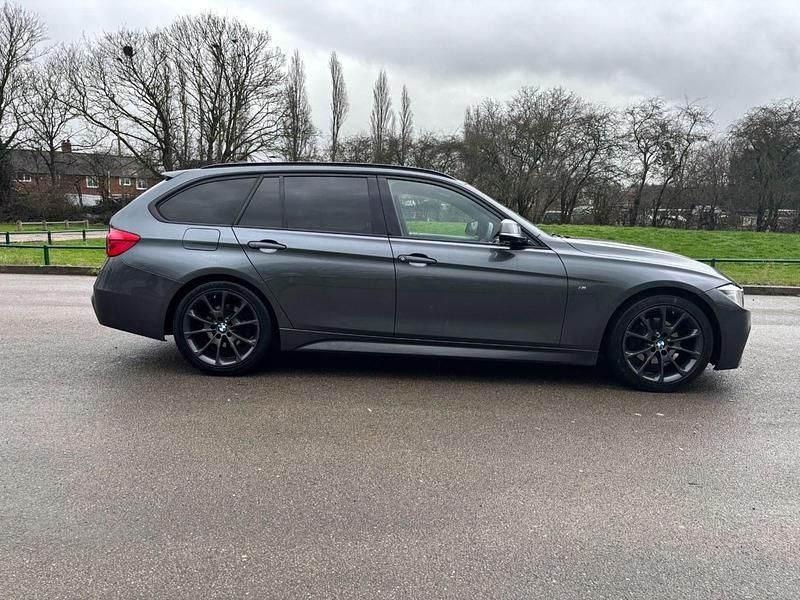 Begagnad BMW 320 M Sport 2016 Grå Kombi