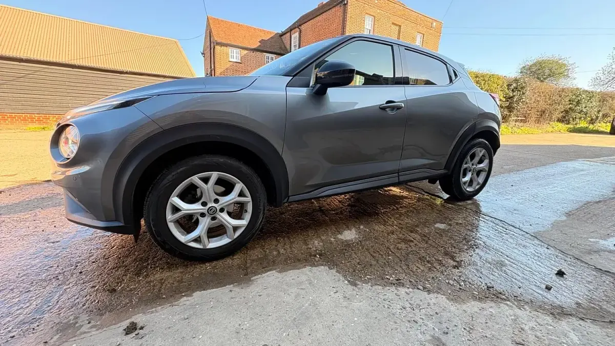 Used Nissan Juke N-Connecta 117 HP (86 kW) 2019 Grey SUV