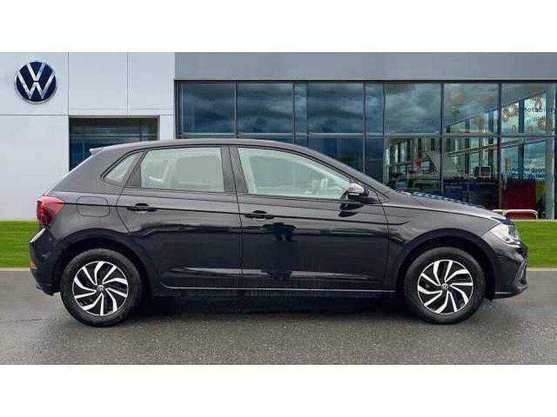 Used VW Polo Life 95 HP (69 kW) 2024 Black Hatchback