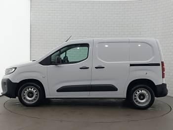 Used Vauxhall Combo 100 HP (73 kW) 2024 White MPV