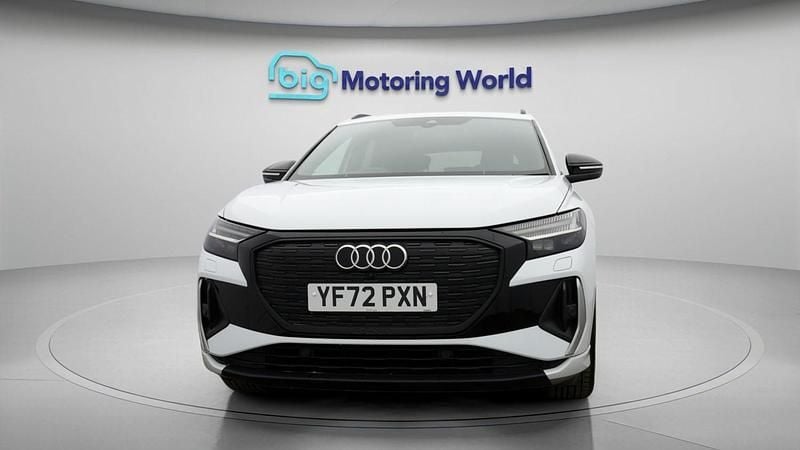 Used Audi Q4 e-tron 150 kW (204 HP) 2022 White SUV