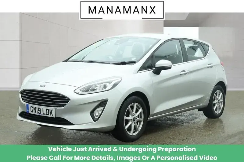 Used Ford Fiesta Zetec 100 HP (73 kW) 2019 Silver Hatchback