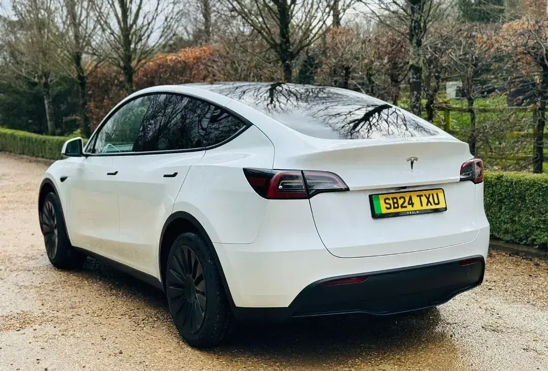Usado Tesla Model Y RWD 219 kW (299 HP) 2024 Branco SUV