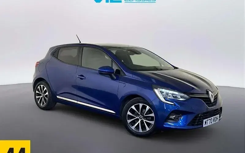 Used Renault Clio Iconic 101 HP (74 kW) 2020 Hatchback