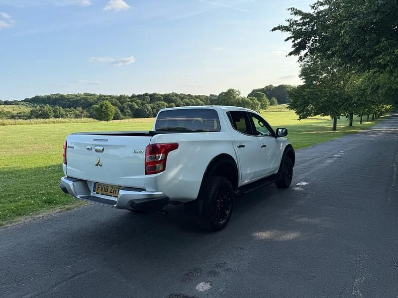 Used Mitsubishi L200 Warrior 181 HP (133 kW) 2018 White Pickup