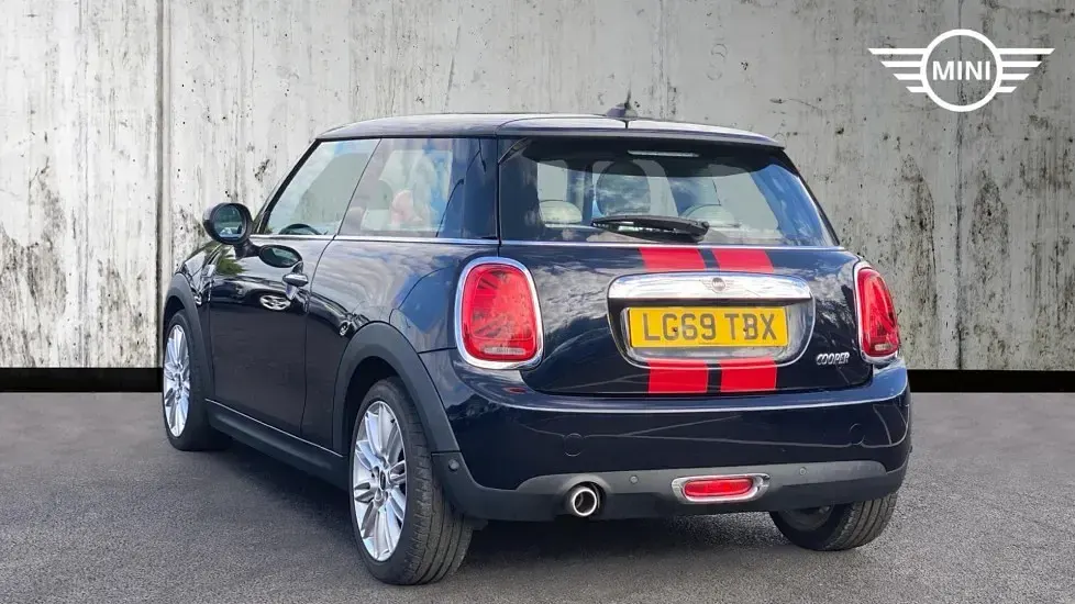 Used Mini Cooper Exclusive 134 HP (98 kW) 2019 Black Hatchback