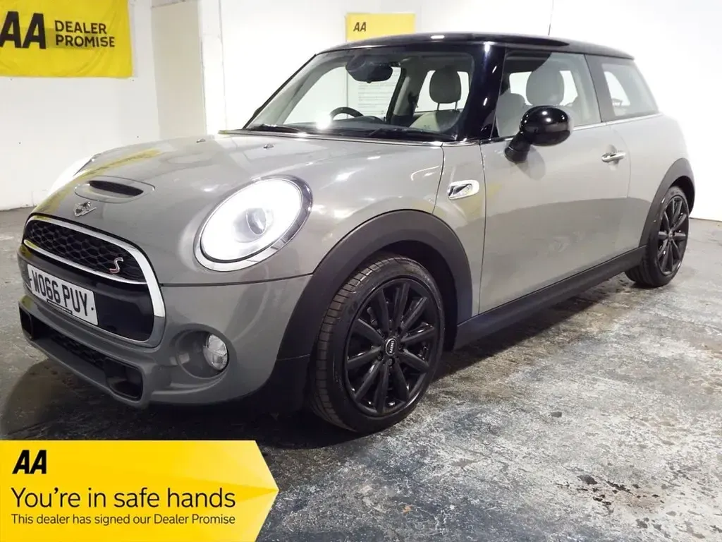 Używany Mini Cooper S Hatch 192 KM (141 kW) 2017 Szary Hatchback