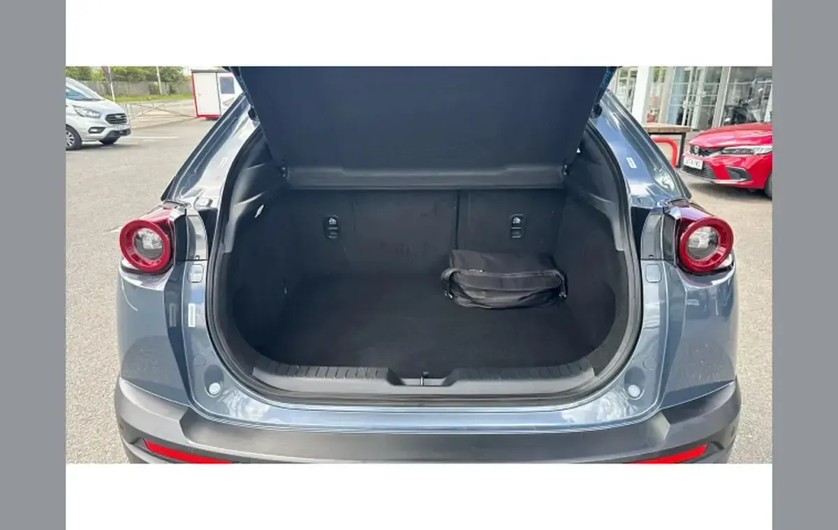 Begagnad Mazda MX30 106 kW (145 HK) 2022 Grå SUV