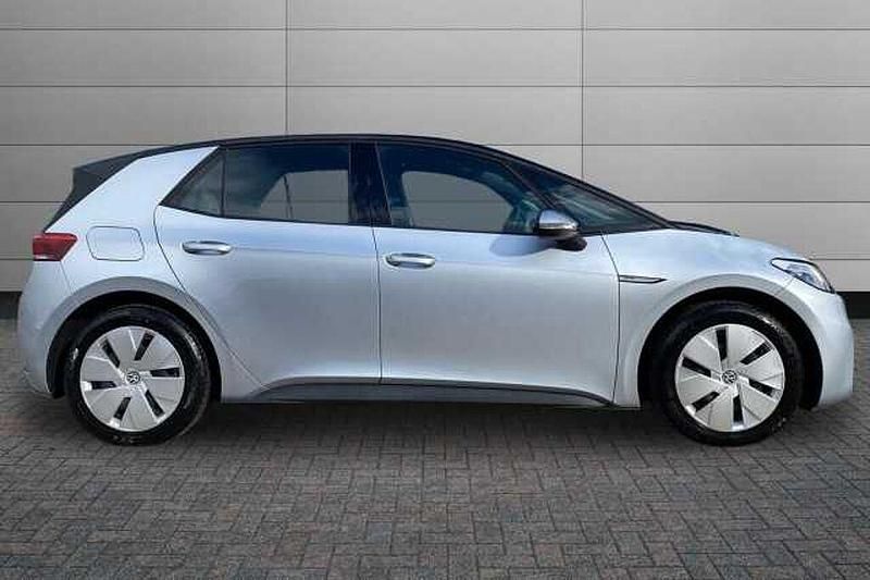 Used VW ID.3 Pro 106 kW (145 HP) 2023 Scale silver with black roof Hatchback