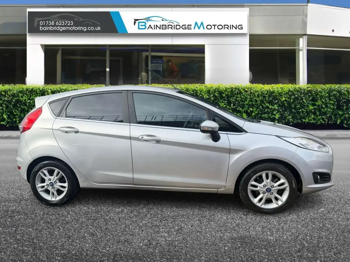 Used Ford Fiesta Zetec 2015 Silver Hatchback