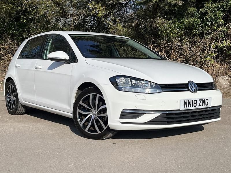 Used VW Golf VII SE 125 HP (91 kW) 2018 White Hatchback