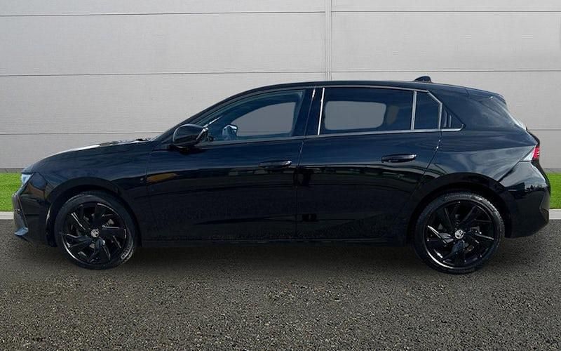 Used Vauxhall Astra 131 HP (96 kW) 2024 Black Hatchback