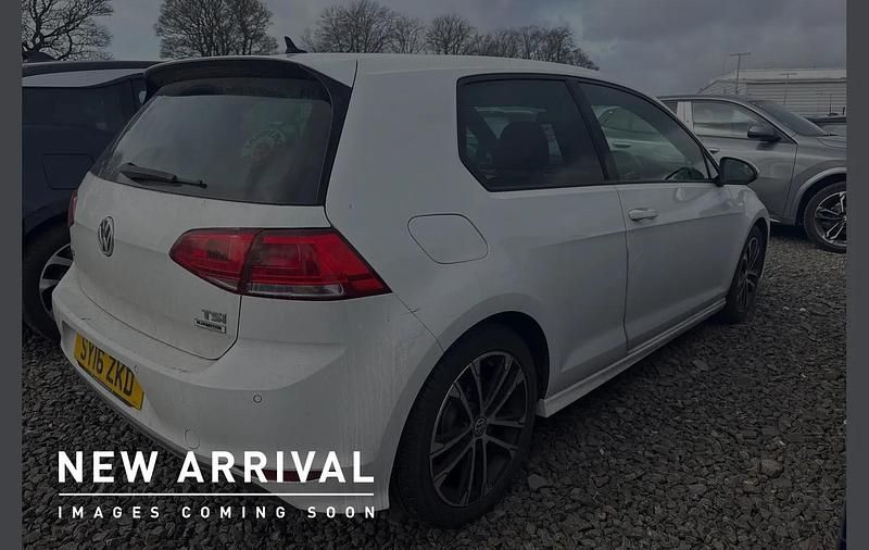 Used VW Golf VII R-line 147 HP (108 kW) 2016 White Hatchback