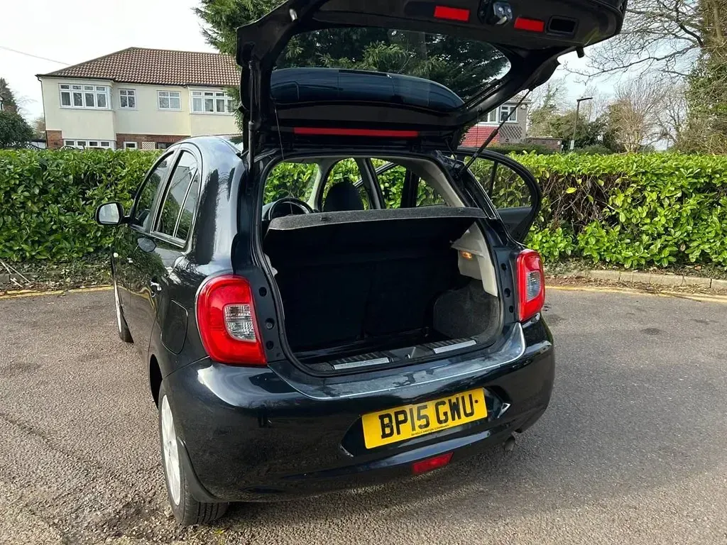 Begagnad Nissan Micra Acenta 79 HK (58 kW) 2015 Svart Halvkombi