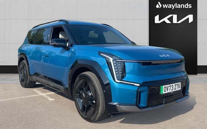 Blue Used 2024 Kia EV9 2 SUV | £57,995 (Fair price) - Image 1/4