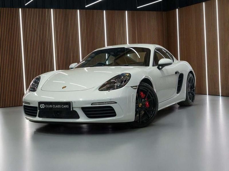 Used Porsche 718 Cayman 350 HP (257 kW) 2018 White Coupe