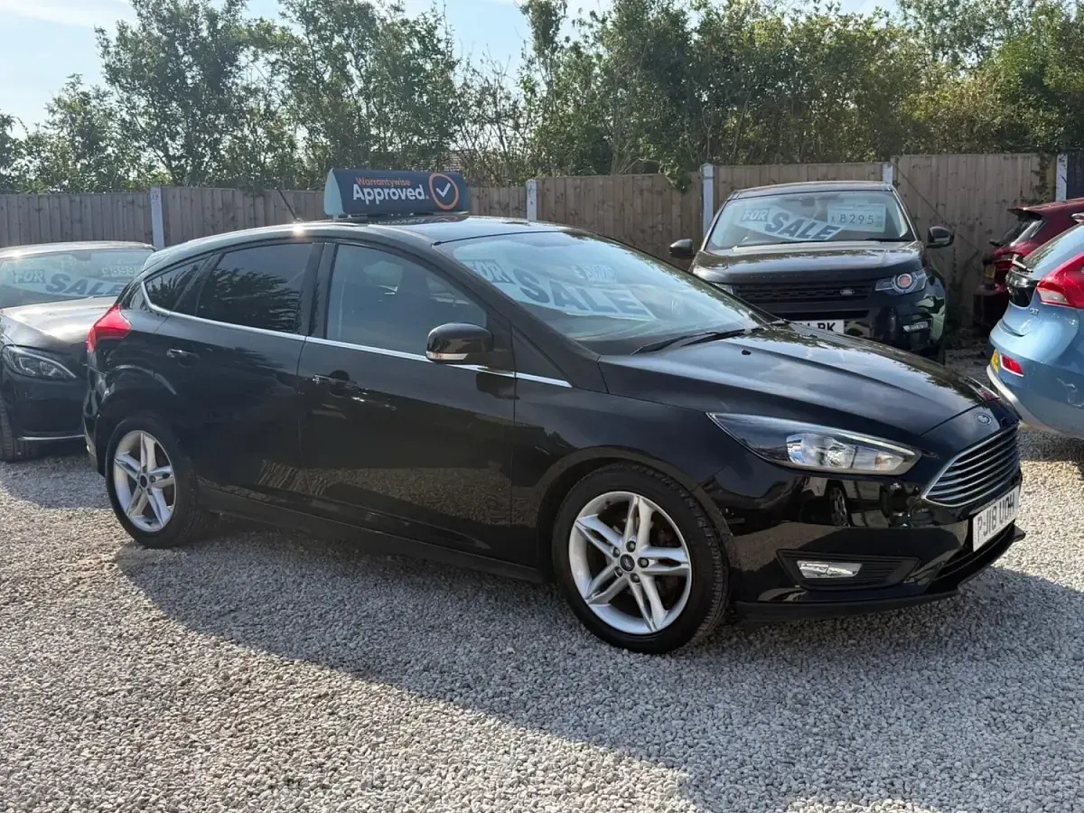 Used Ford Focus Zetec 120 HP (88 kW) 2018 Black Hatchback