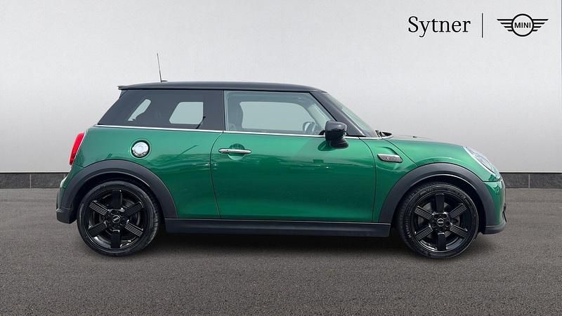 Used Mini Cooper S Classic 176 HP (129 kW) 2024 Green Hatchback