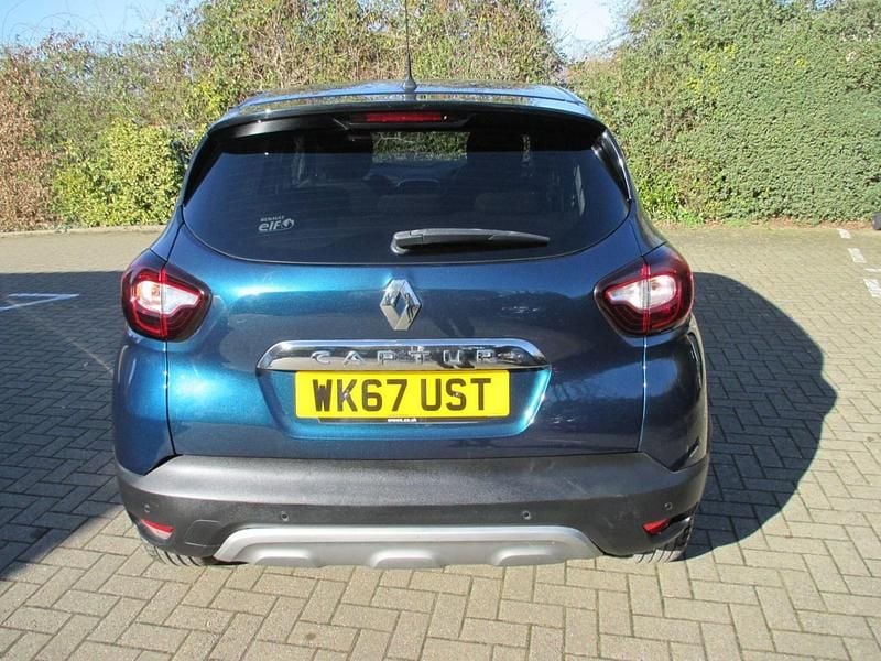 Used Renault Captur Dynamique 90 HP (66 kW) 2017 Blue/black SUV