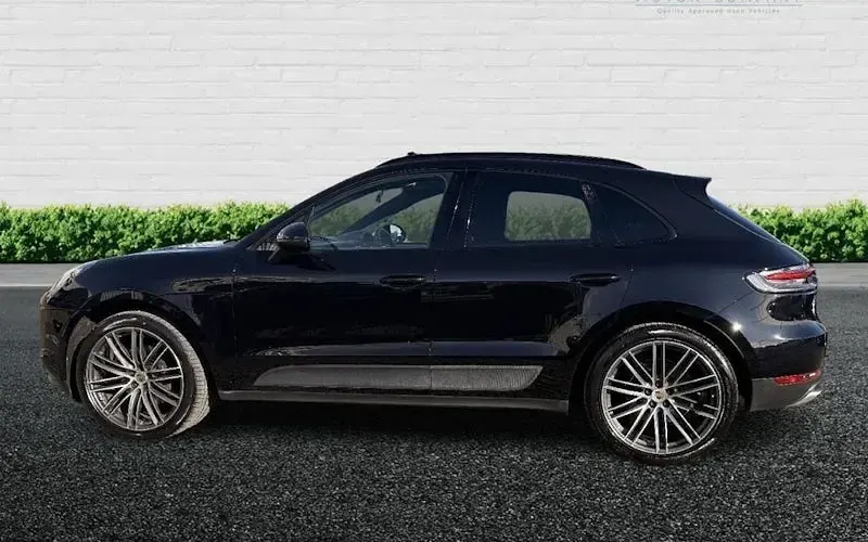 Used Porsche Macan 245 HP (180 kW) 2018 Black SUV