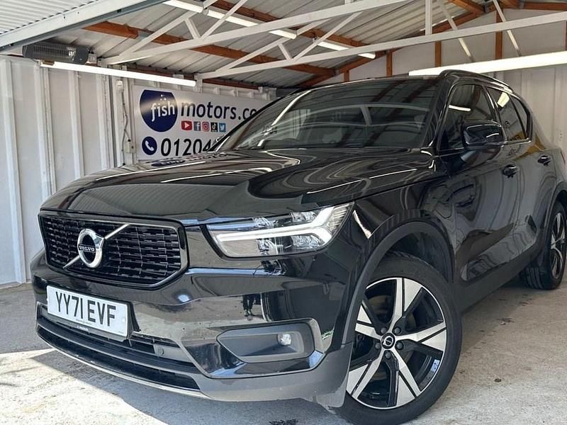 Black Used 2021 Volvo XC40 R-Design SUV | £16,990 (Fair price) - Image 1/3