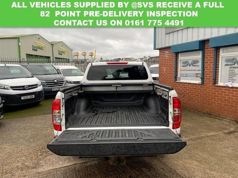 Used Nissan Navara Tekna 190 HP (139 kW) 2021 White Pickup