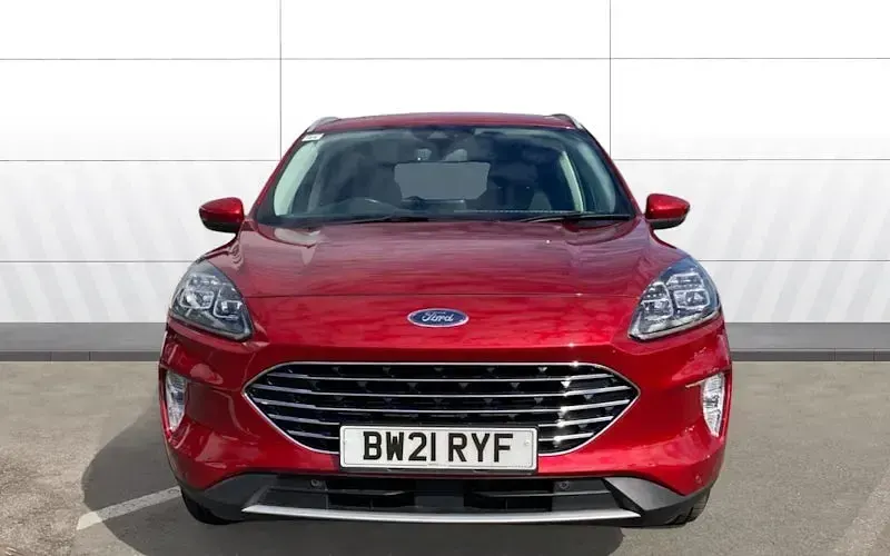 Used Ford Kuga Titanium 120 HP (88 kW) 2021 Red SUV