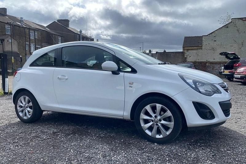 Used Vauxhall Corsa Excite 2014 White Hatchback