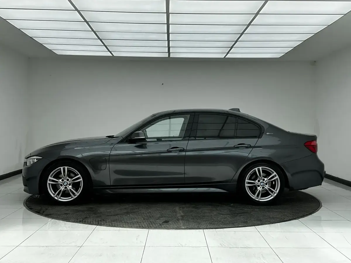 Used BMW 330e M Sport 252 HP (185 kW) 2016 Grey Sedan