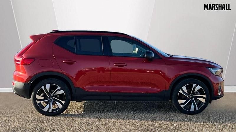 Used Volvo XC40 Ultra 163 HP (119 kW) 2025 Red SUV
