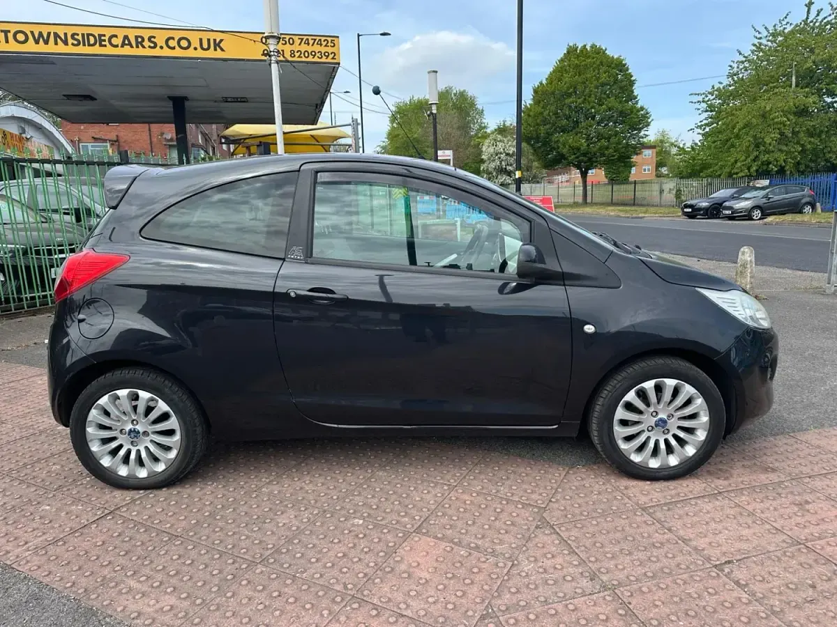 Używany Ford Ka Zetec 2010 Czarny Hatchback