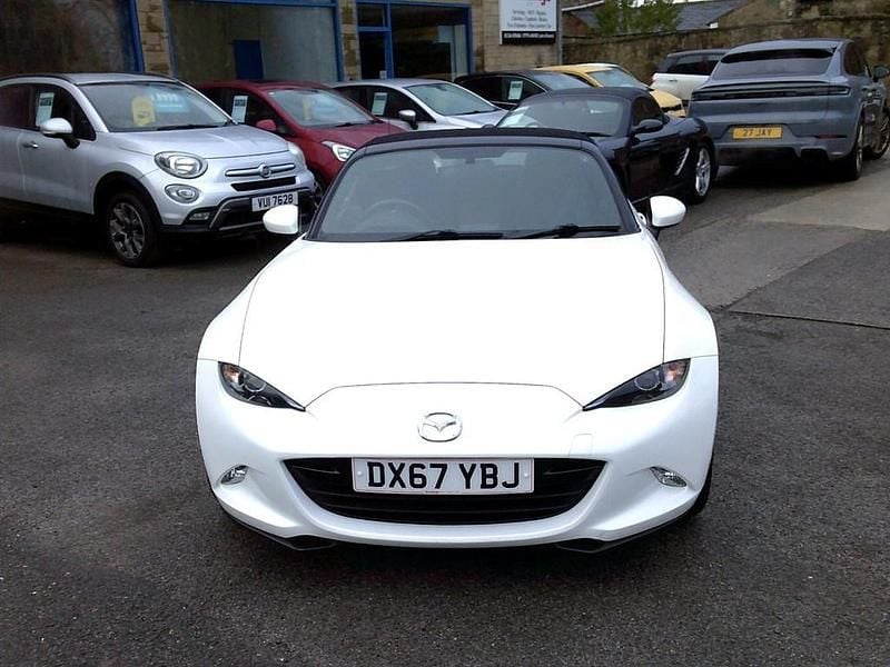 Begagnad Mazda MX5 131 HK (96 kW) 2017 Vit Cab