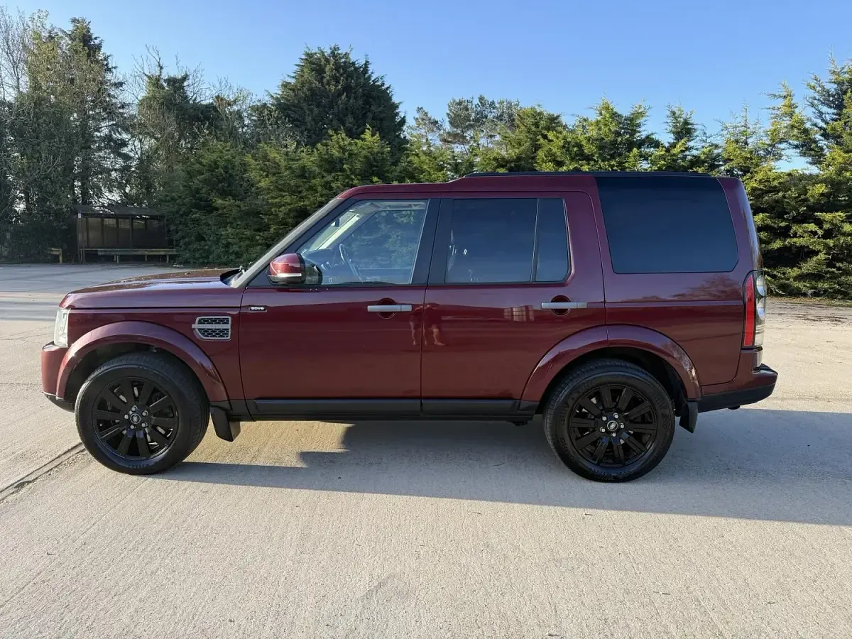 Used Land Rover Discovery 4 SE 255 HP (187 kW) 2016 Red SUV