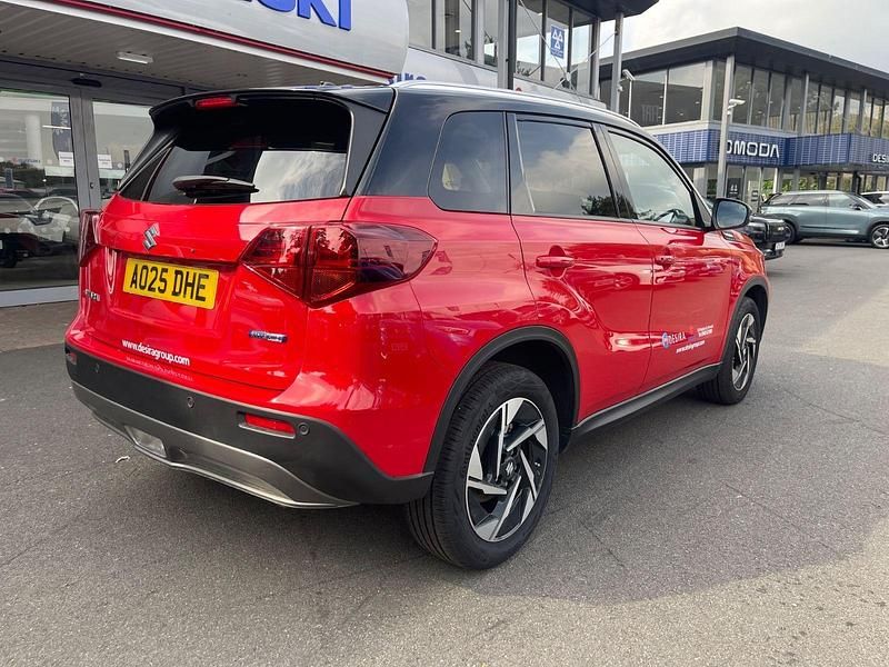 Second-hand Suzuki Vitara 129 CP (94 kW) 2025 Roșu SUV