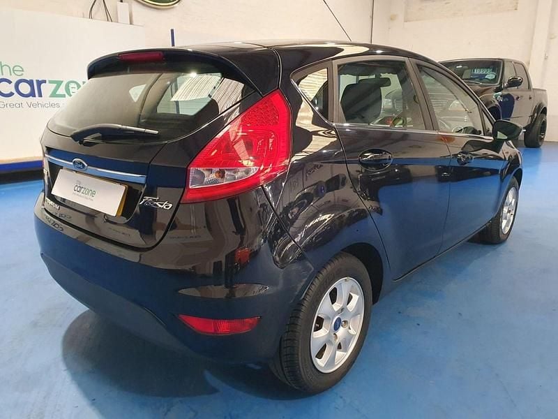 Used Ford Fiesta Zetec 95 HP (69 kW) 2012 Black Hatchback