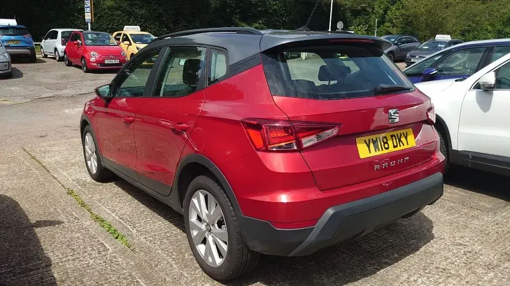 Used Seat Arona SE Technology 115 HP (84 kW) 2018 Red SUV