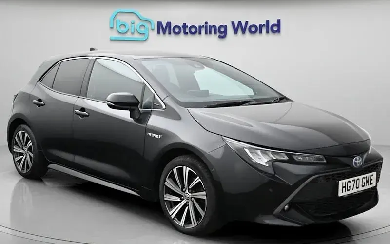 Used Toyota Corolla Design 122 HP (89 kW) 2021 Hatchback