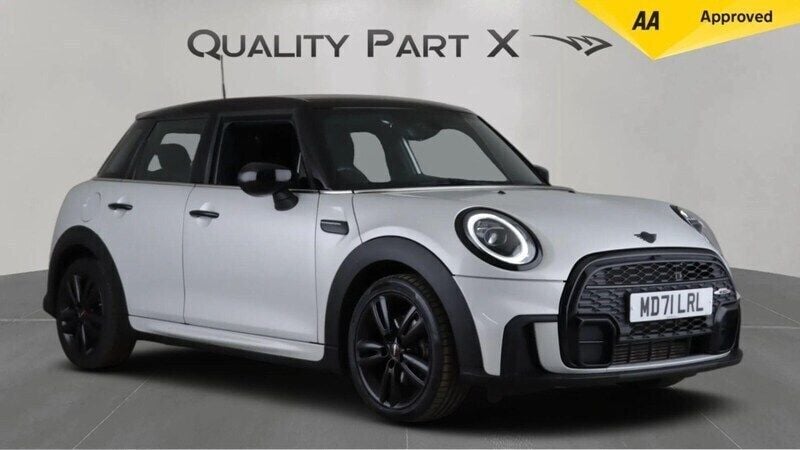 Silver Used 2022 Mini Cooper Sport Hatchback | £17,300 (Fair price) - Image 1/4