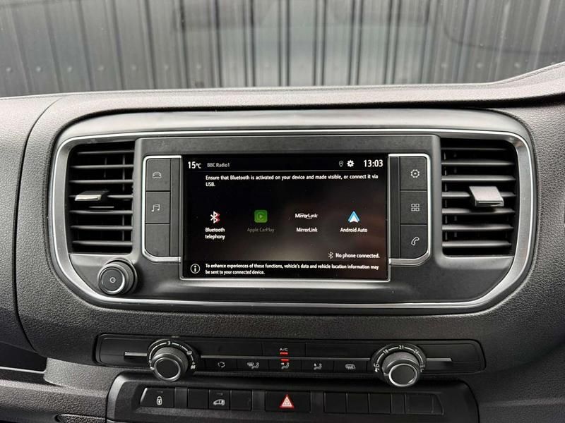 Used Vauxhall Vivaro 100 HP (73 kW) 2023 White MPV