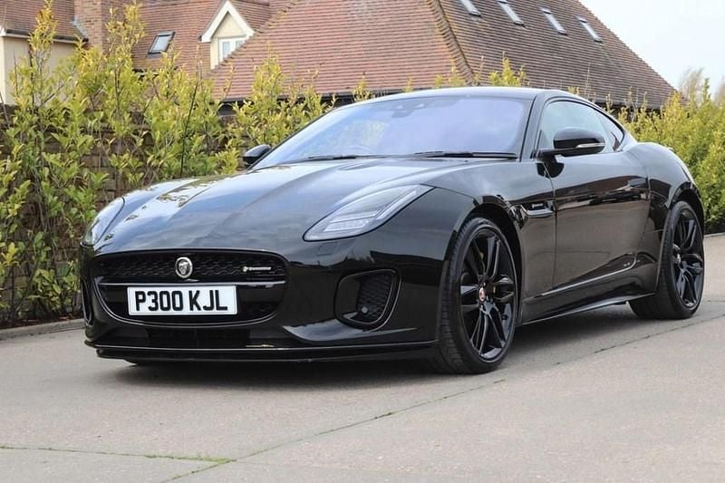 Usado Jaguar F-Type R-Dynamic 300 HP (220 kW) 2018 Preto Coupé