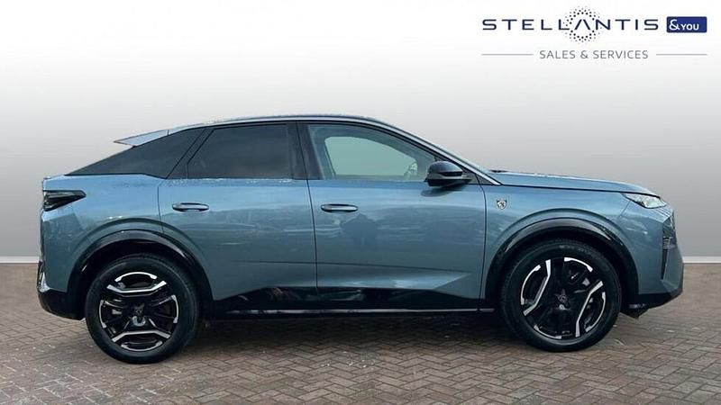 Blue Used 2025 Peugeot e-3008 GT SUV | £25,031 (Fair price) - Image 1/3