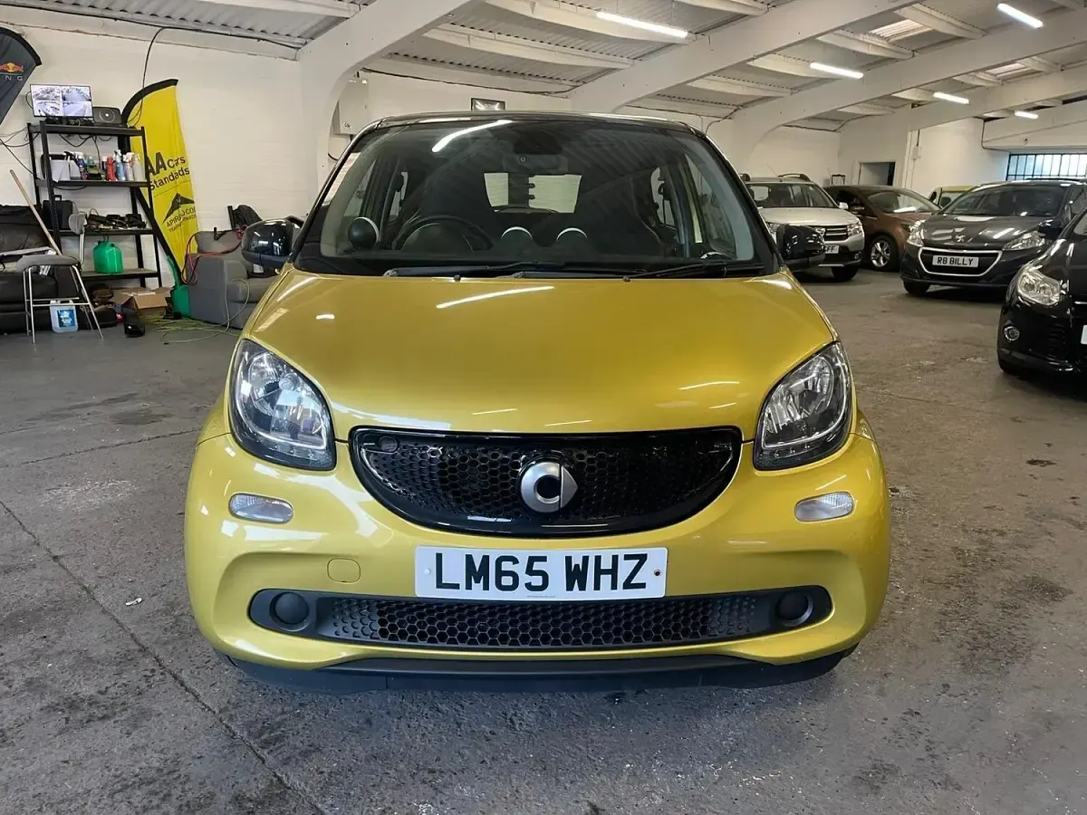 Used Smart ForFour Premium 71 HP (52 kW) 2015 Yellow Hatchback