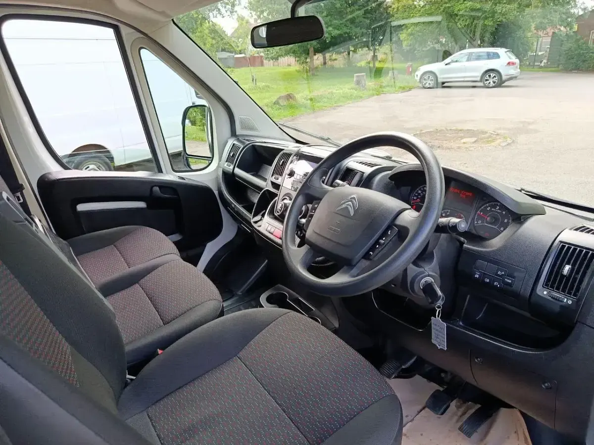 Used Citroën Relay 138 HP (101 kW) 2022 White Van