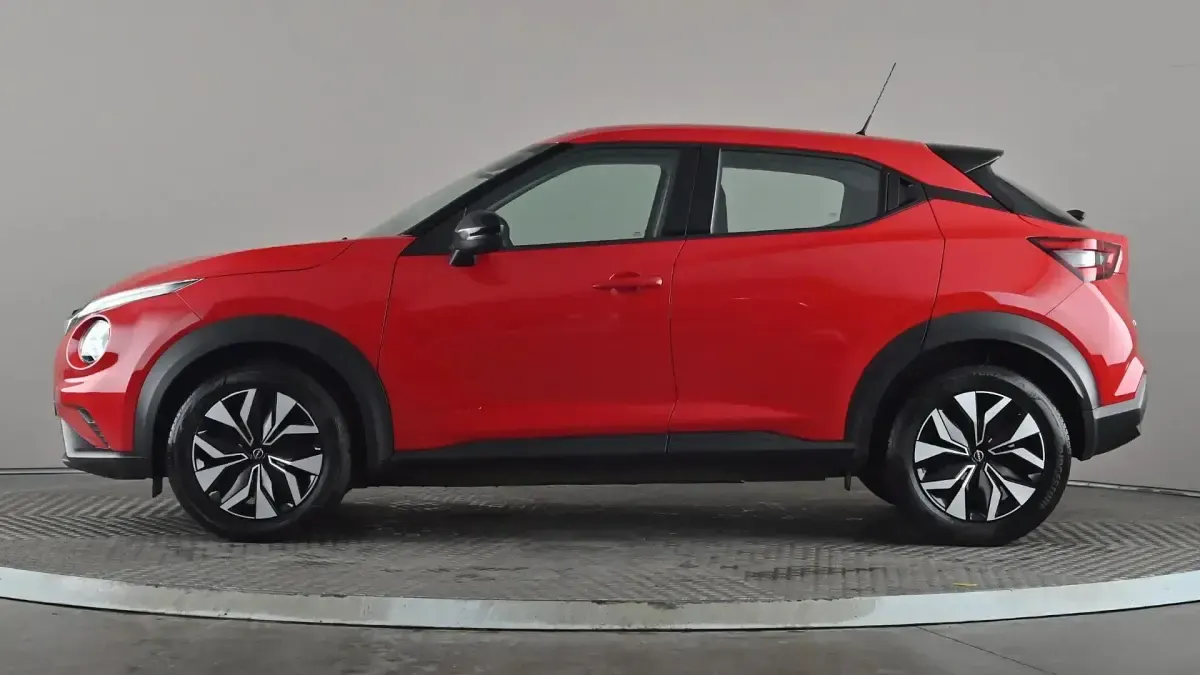 Gebraucht Nissan Juke Acenta 114 PS (83 kW) 2022 Rot SUV