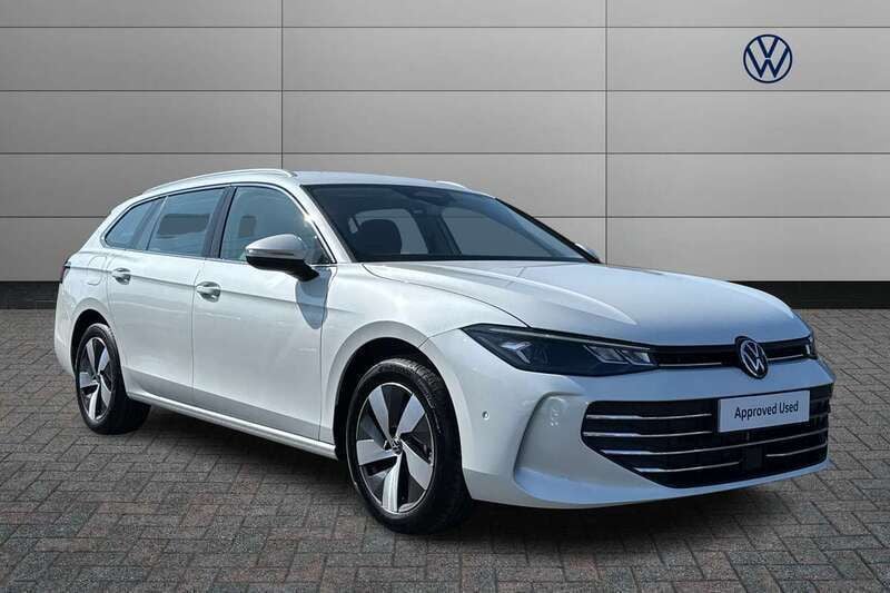 White New 2024 VW Passat Life Estate | £33,990 (Good price) - Image 1/3