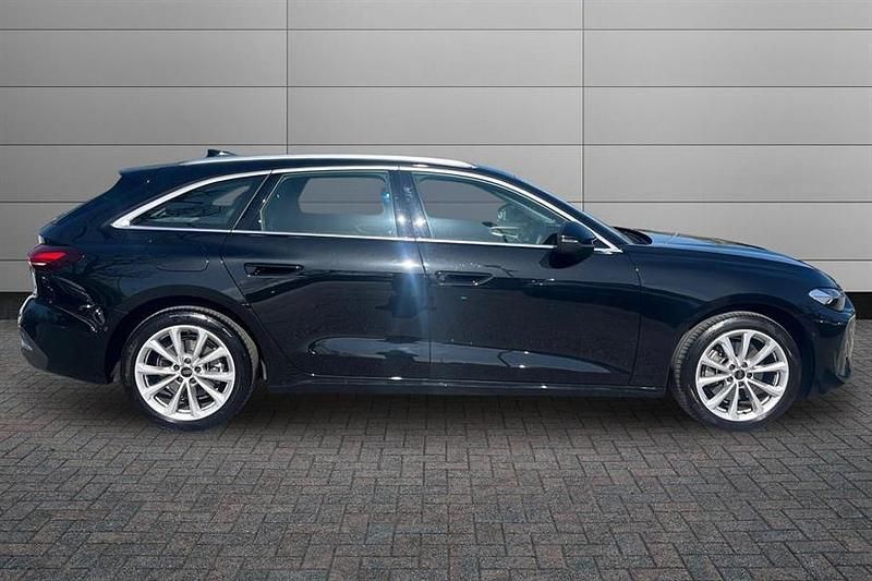 Used Audi A5 Sport 204 HP (150 kW) 2025 Mythos black Estate